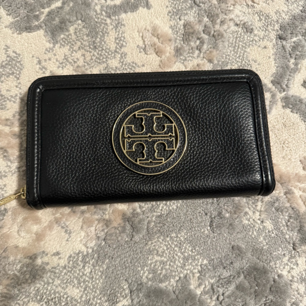 Tory Burch soft leather wallet